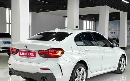 BMW 1 серия, 2023 год, 1 900 000 рублей, 7 фотография