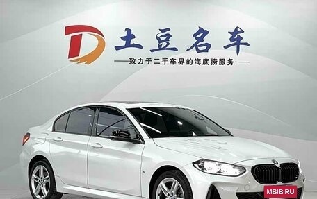 BMW 1 серия, 2023 год, 1 900 000 рублей, 5 фотография