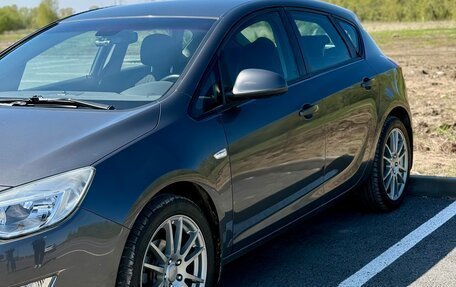 Opel Astra J, 2011 год, 850 000 рублей, 3 фотография