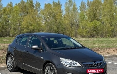 Opel Astra J, 2011 год, 850 000 рублей, 6 фотография