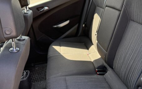 Opel Astra J, 2011 год, 850 000 рублей, 17 фотография