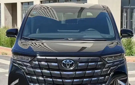 Toyota Alphard, 2026 год, 9 900 012 рублей, 2 фотография