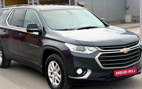 Chevrolet Traverse II, 2018 год, 2 300 000 рублей, 4 фотография