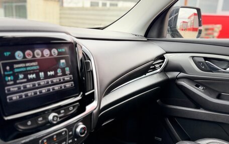 Chevrolet Traverse II, 2018 год, 2 300 000 рублей, 30 фотография