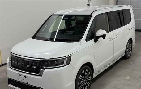 Honda Stepwgn, 2023 год, 2 400 000 рублей, 1 фотография