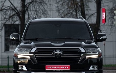 Toyota Land Cruiser 200, 2017 год, 6 550 000 рублей, 1 фотография
