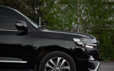 Toyota Land Cruiser 200, 2017 год, 6 550 000 рублей, 5 фотография