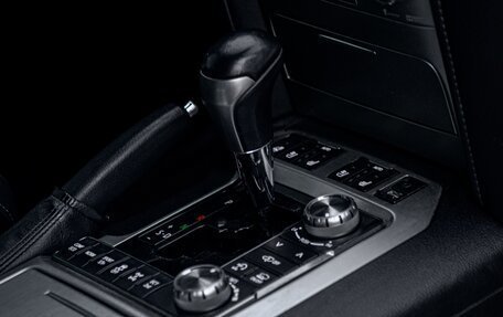Toyota Land Cruiser 200, 2017 год, 6 550 000 рублей, 14 фотография