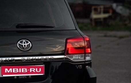 Toyota Land Cruiser 200, 2017 год, 6 550 000 рублей, 12 фотография