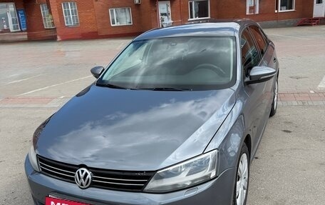 Volkswagen Jetta VI, 2013 год, 790 000 рублей, 2 фотография