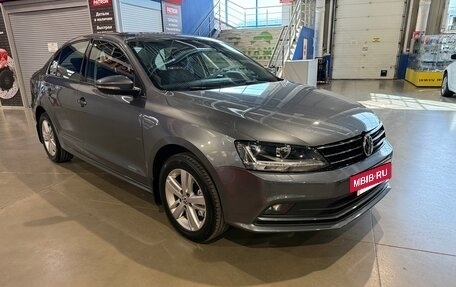 Volkswagen Jetta VI, 2018 год, 1 395 000 рублей, 3 фотография