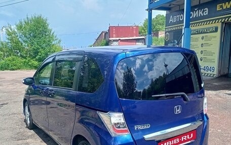 Honda Freed I, 2012 год, 920 000 рублей, 4 фотография