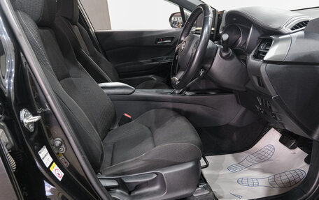 Toyota C-HR I рестайлинг, 2018 год, 2 349 000 рублей, 15 фотография