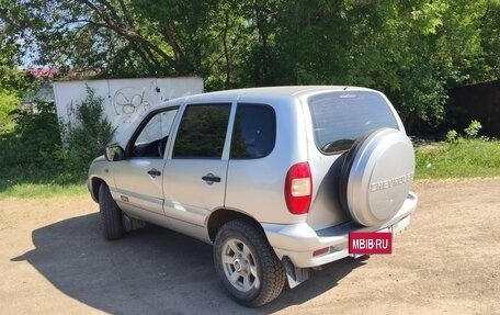Chevrolet Niva I рестайлинг, 2004 год, 290 000 рублей, 3 фотография