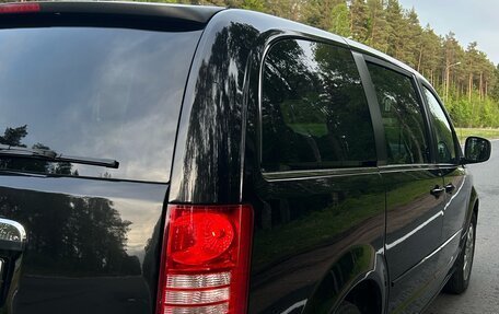 Chrysler Town & Country V рестайлинг, 2010 год, 1 200 000 рублей, 4 фотография
