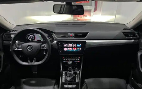 Skoda Superb III рестайлинг, 2023 год, 1 740 888 рублей, 10 фотография