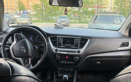 Hyundai Solaris II рестайлинг, 2017 год, 870 000 рублей, 14 фотография