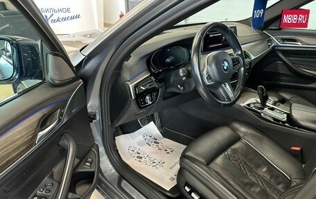 BMW 5 серия, 2019 год, 4 299 900 рублей, 10 фотография
