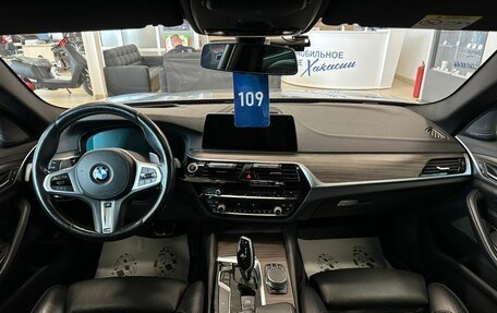 BMW 5 серия, 2019 год, 4 299 900 рублей, 16 фотография