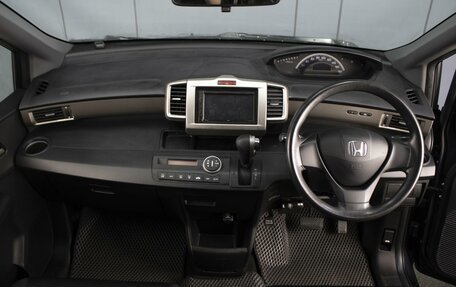Honda Freed I, 2011 год, 950 000 рублей, 5 фотография