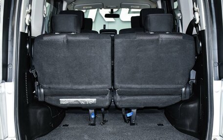 Nissan Serena IV, 2011 год, 1 199 000 рублей, 25 фотография
