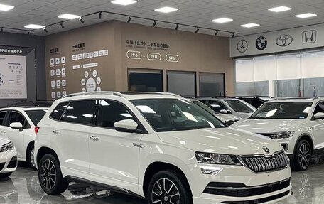 Skoda Karoq I, 2022 год, 1 860 000 рублей, 3 фотография