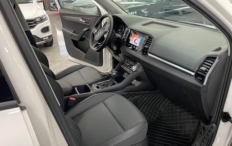 Skoda Karoq I, 2022 год, 1 860 000 рублей, 12 фотография