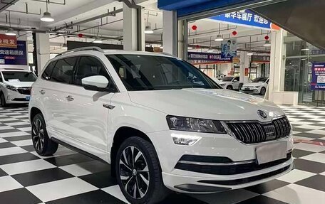 Skoda Karoq I, 2022 год, 1 866 000 рублей, 3 фотография