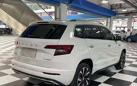 Skoda Karoq I, 2022 год, 1 866 000 рублей, 4 фотография