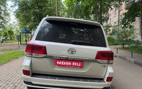 Toyota Land Cruiser 200, 2020 год, 9 000 000 рублей, 3 фотография