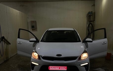 KIA Rio IV, 2018 год, 1 100 000 рублей, 1 фотография