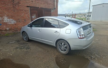 Toyota Prius, 2007 год, 800 000 рублей, 3 фотография