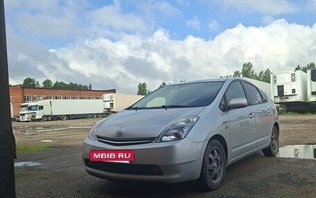 Toyota Prius, 2007 год, 800 000 рублей, 2 фотография