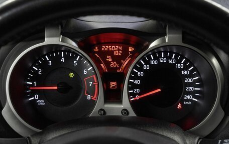 Nissan Juke II, 2011 год, 990 000 рублей, 24 фотография