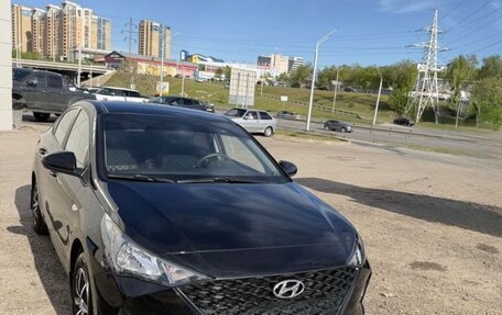 Hyundai Solaris II рестайлинг, 2021 год, 1 749 000 рублей, 2 фотография