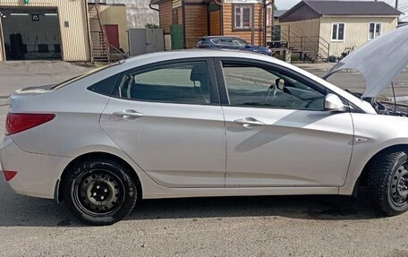 Hyundai Solaris II рестайлинг, 2016 год, 950 000 рублей, 7 фотография