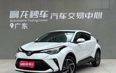 Toyota C-HR I рестайлинг, 2022 год, 1 665 000 рублей, 2 фотография