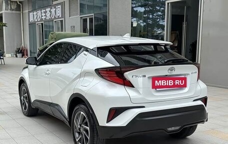 Toyota C-HR I рестайлинг, 2022 год, 1 665 000 рублей, 13 фотография