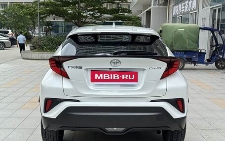 Toyota C-HR I рестайлинг, 2022 год, 1 665 000 рублей, 7 фотография