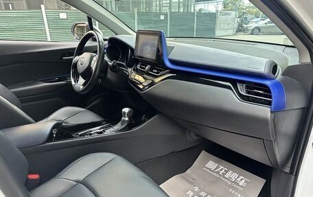 Toyota C-HR I рестайлинг, 2022 год, 1 665 000 рублей, 21 фотография