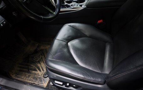 Toyota Camry, 2018 год, 2 700 000 рублей, 8 фотография