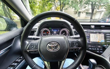 Toyota Camry, 2018 год, 2 700 000 рублей, 13 фотография