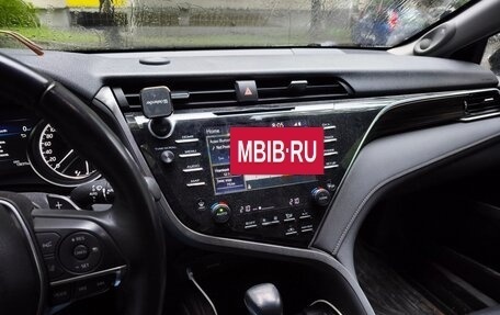 Toyota Camry, 2018 год, 2 700 000 рублей, 5 фотография