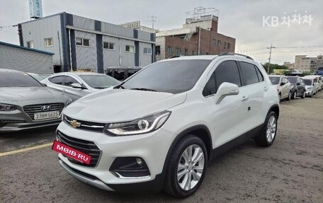 Chevrolet Trax, 2022 год, 965 000 рублей, 2 фотография