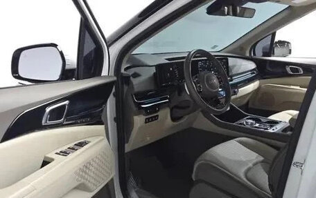 KIA Carnival, 2024 год, 4 370 000 рублей, 19 фотография