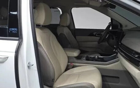 KIA Carnival, 2024 год, 4 370 000 рублей, 28 фотография