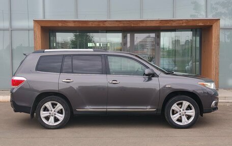 Toyota Highlander III, 2010 год, 1 950 000 рублей, 5 фотография