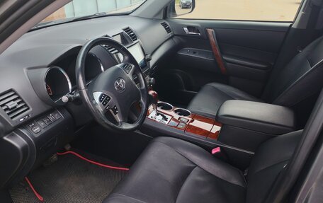 Toyota Highlander III, 2010 год, 1 950 000 рублей, 11 фотография
