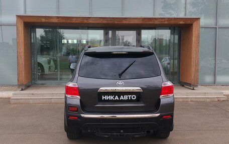 Toyota Highlander III, 2010 год, 1 950 000 рублей, 4 фотография