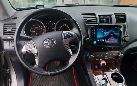 Toyota Highlander III, 2010 год, 1 950 000 рублей, 7 фотография